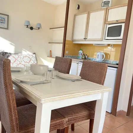 2 Pieces Avec Terrasse, Parking, Piscines - A 300m De La A - Fr-1-245-18 *