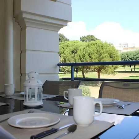 2 Pieces Avec Terrasse, Parking, Piscines - A 300m De La A - Fr-1-245-18 דירה *