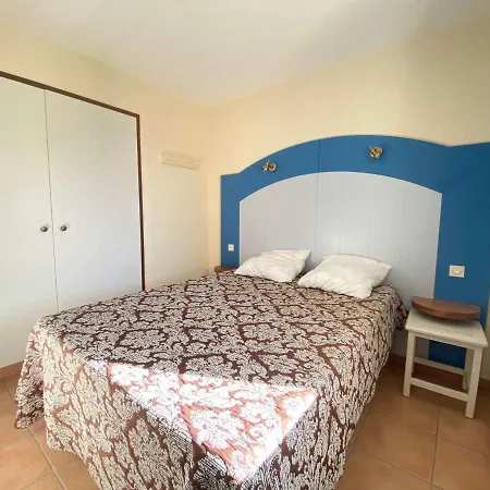 2 Pieces Avec Terrasse, Parking, Piscines - A 300m De La A - Fr-1-245-18 דירה *