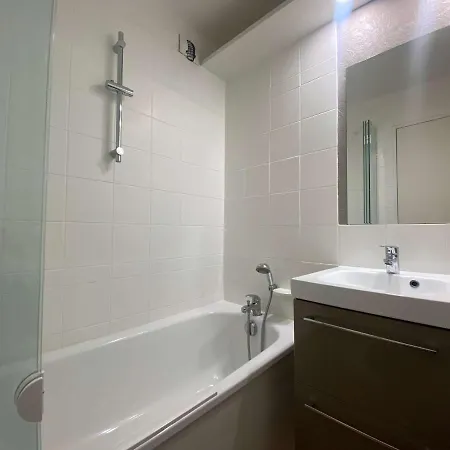 2 Pieces Avec Terrasse, Parking, Piscines - A 300m De La A - Fr-1-245-18 דירה La Baule