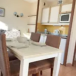 2 Pieces Avec Terrasse, Parking, Piscines - A 300m De La A - Fr-1-245-18 *