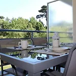 2 Pieces Avec Terrasse, Parking, Piscines - A 300m De La A - Fr-1-245-18 *