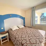 Apartment 2 Pieces Avec Terrasse, Parking, Piscines - A 300m De La A - Fr-1-245-18